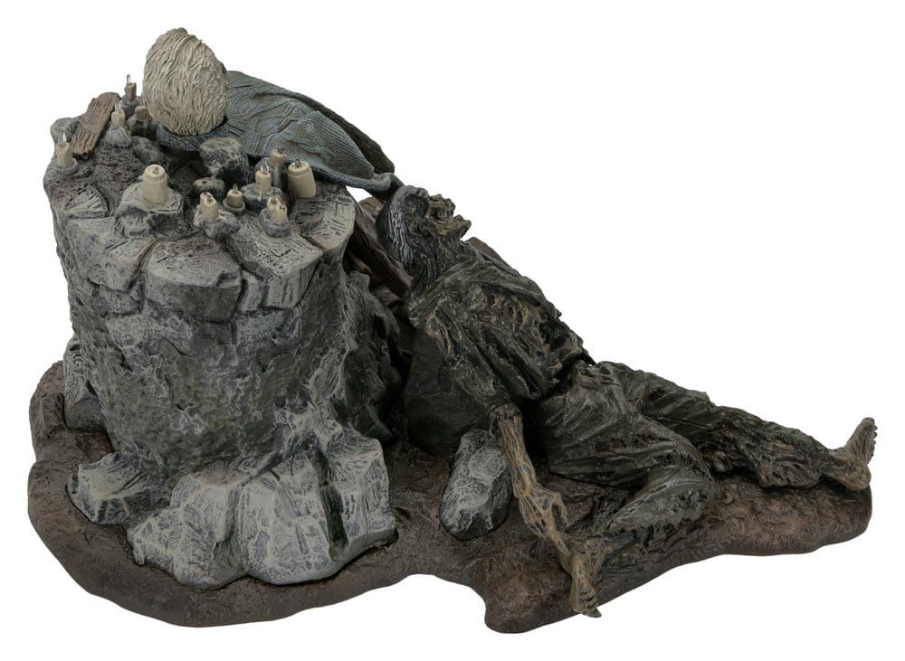 Friday the 13th: The Game Diorama Trenchcoat with Spikes Inferno Room Deluxe Set PREORDER - immagine 5